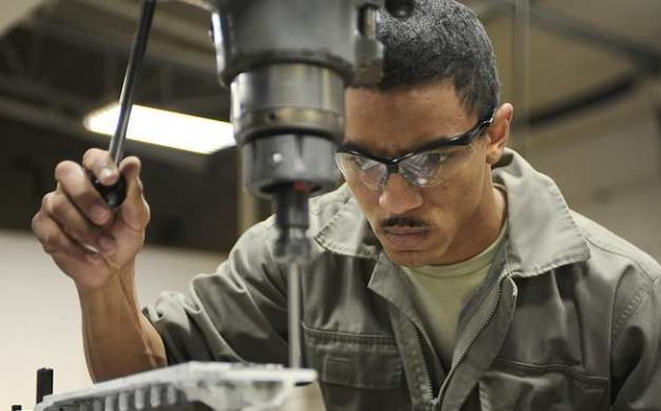 Gli extracomunitari trovano lavoro più facilmente dei nostri connazionali