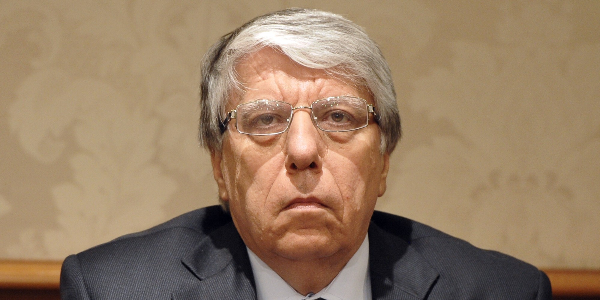 L’eccesso di zelo di Carlo Giovanardi
