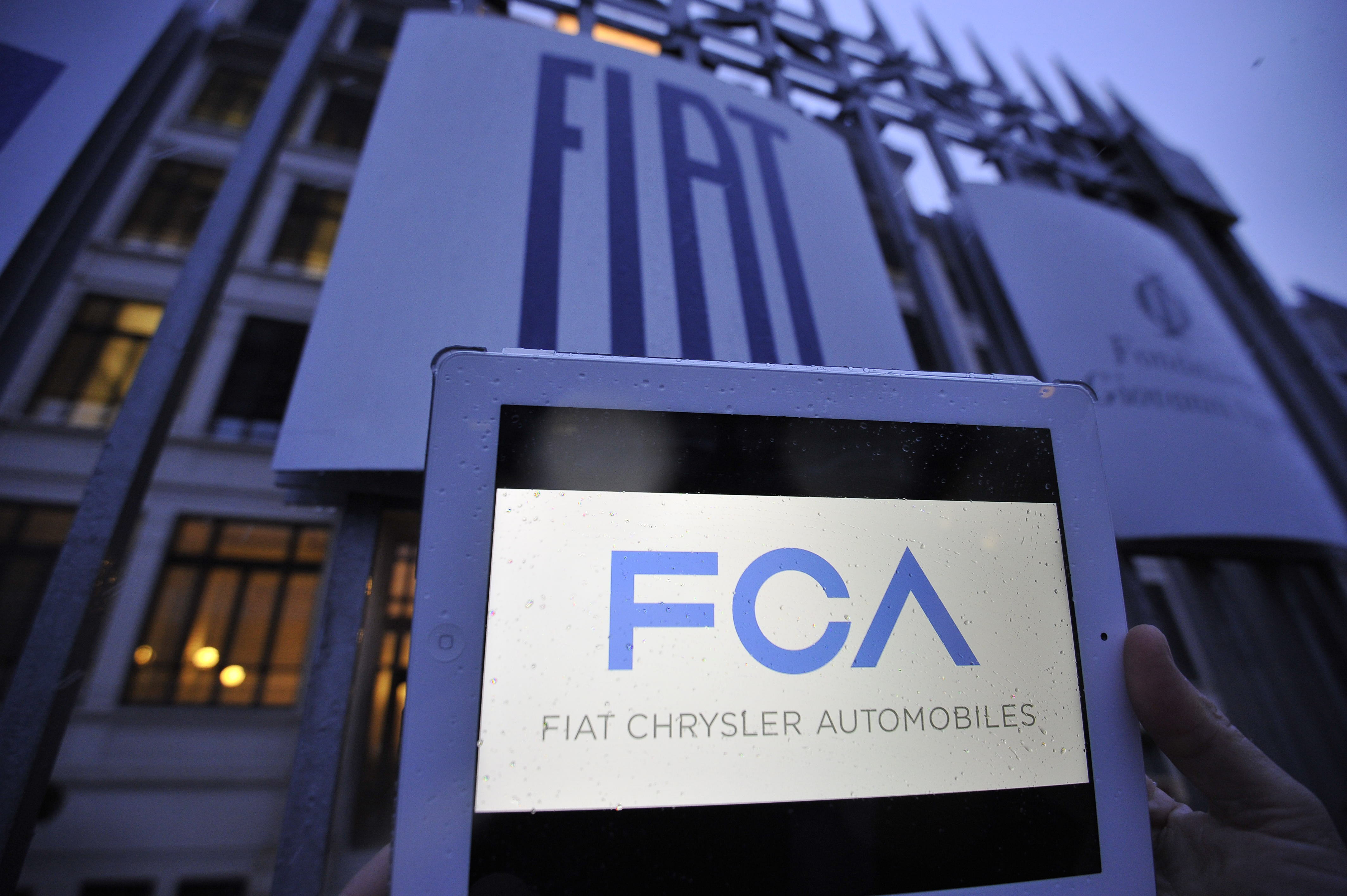 Mercato auto rallenta in Europa, Fca fa +7,9% 