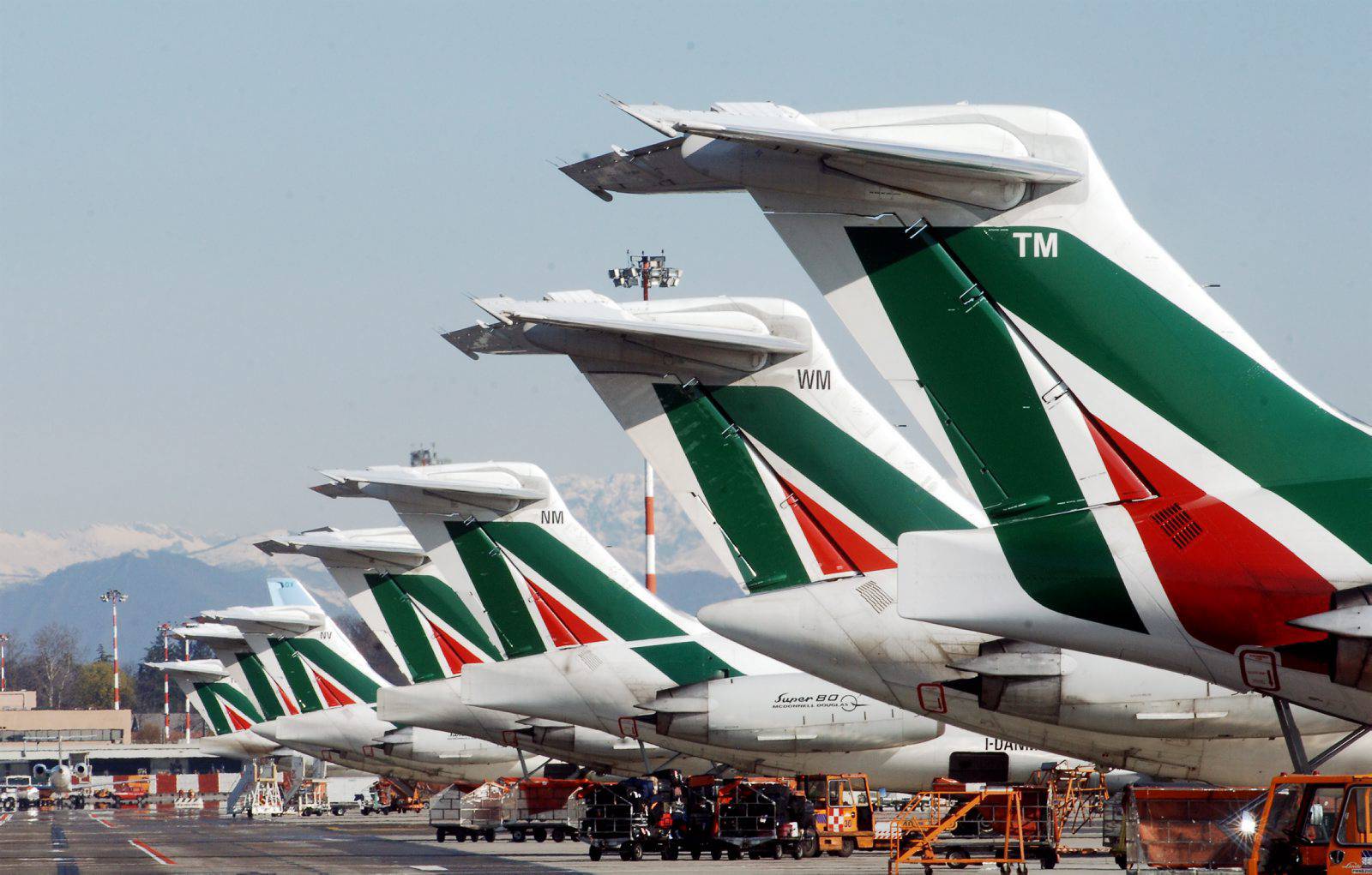 Alitalia, Delrio: “Ha potenzialità, ma va venduta intera”