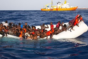 Il falso paragone tra l’emigrazione italiana e l’immigrazione straniera
