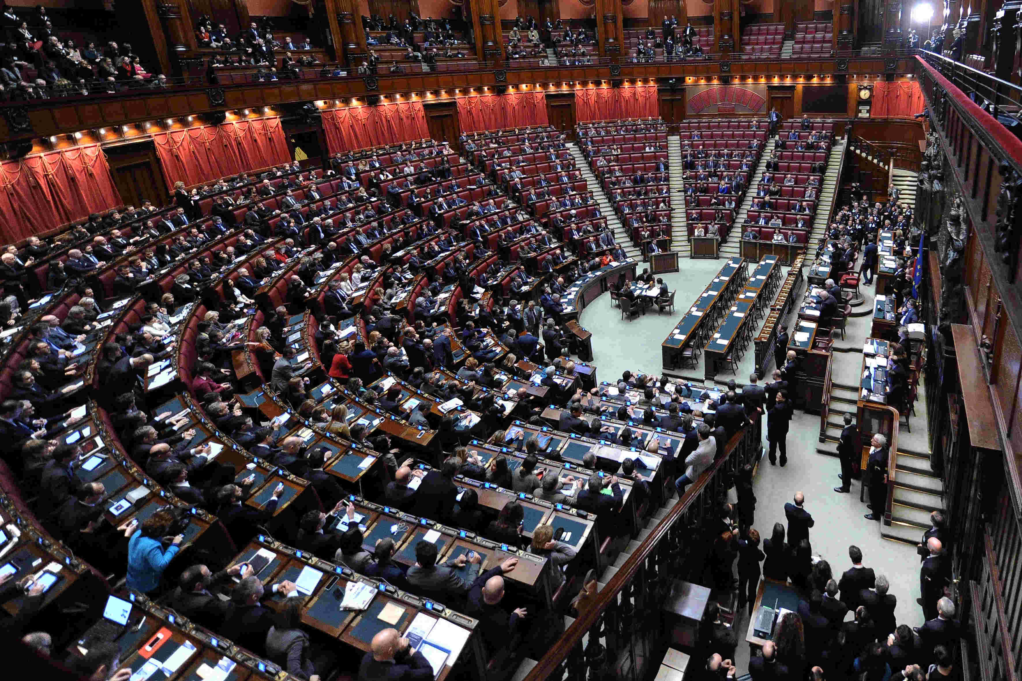Parlamento incostituzionale e governi illegittimi