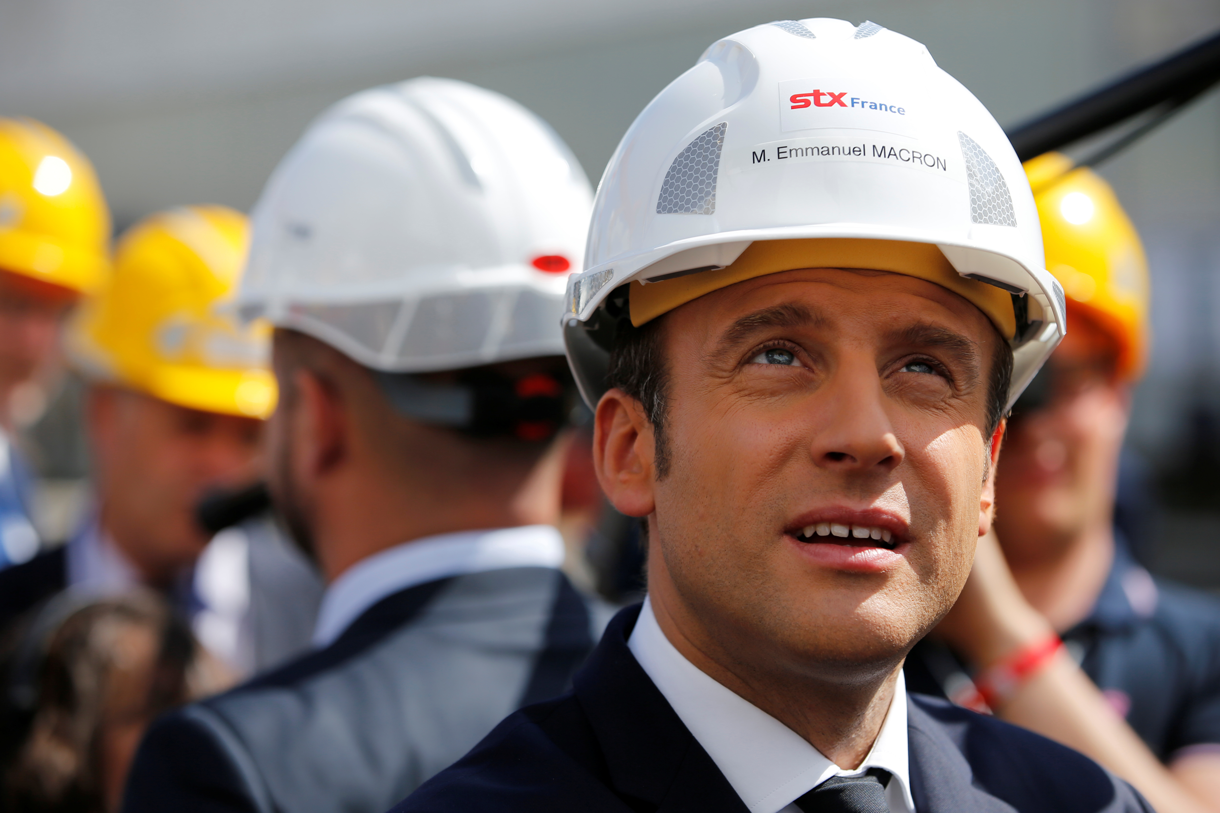 Un Governo per rispondere a Macron