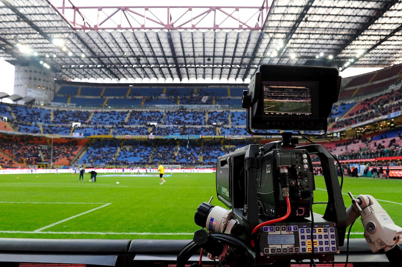 Serie A: Sfida a tre per il calcio in televisione