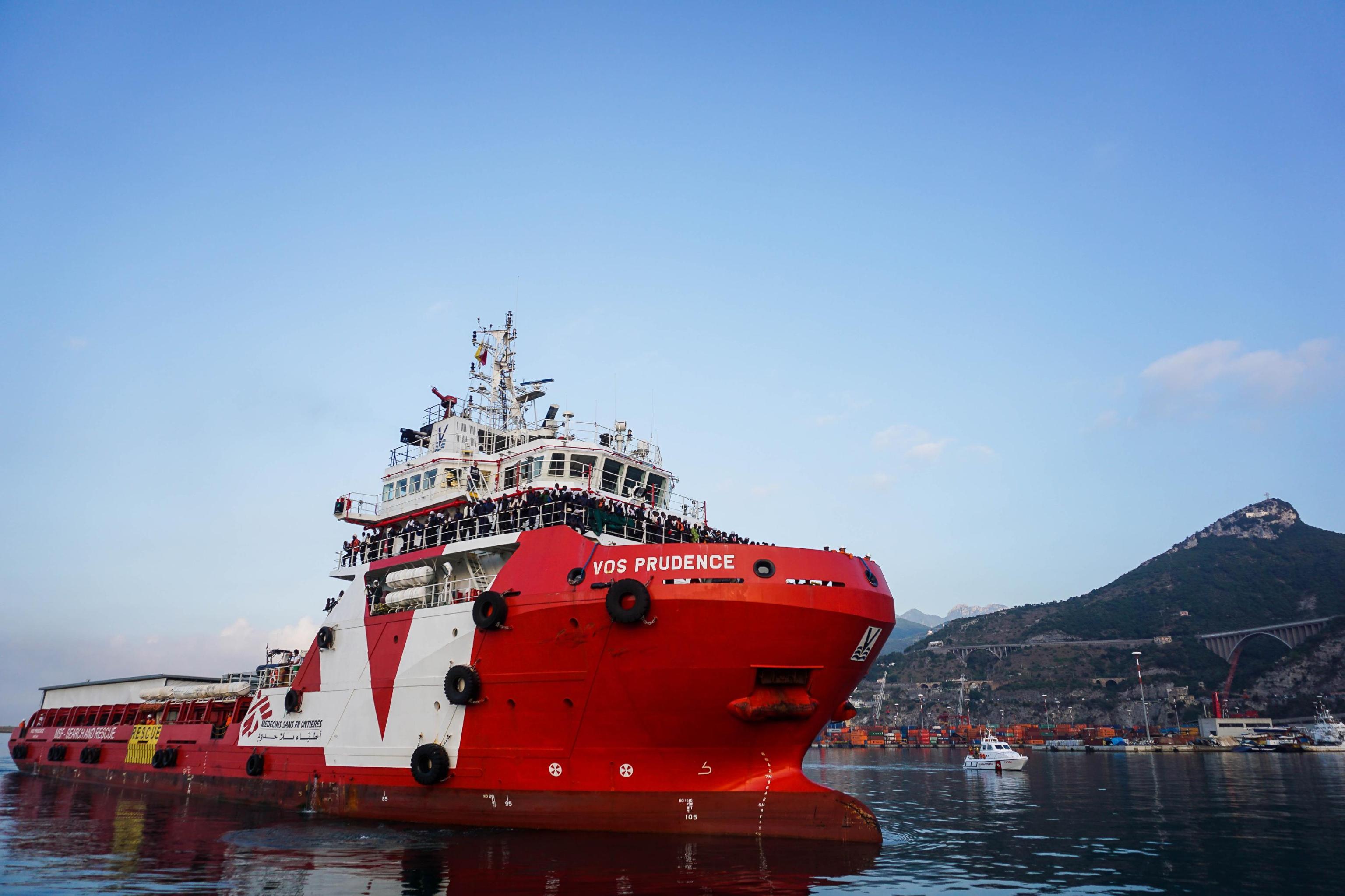 Se le Ong ci prendono a pedate