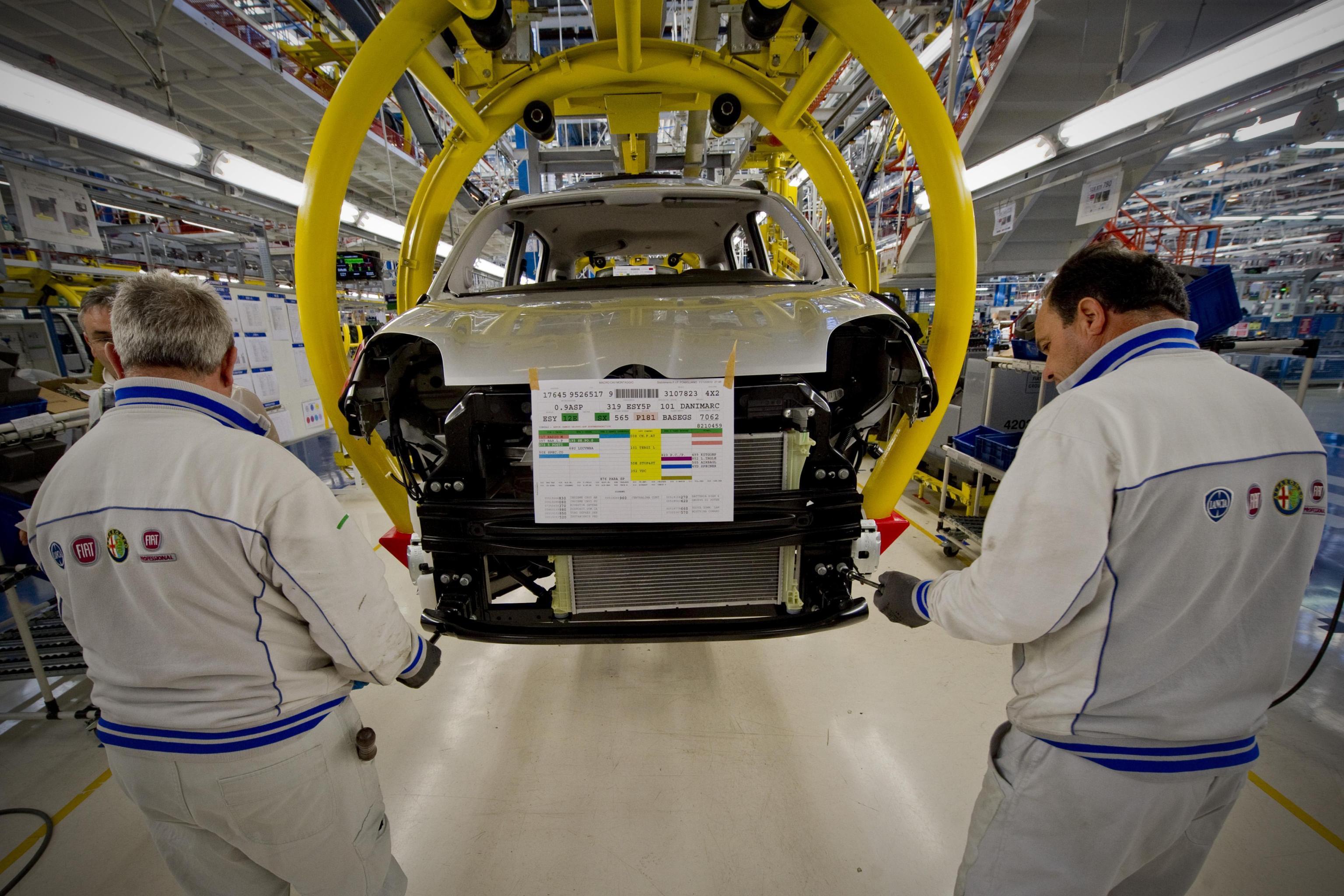 Mercato auto Italia rallenta ma cresce, +5,9% a luglio 