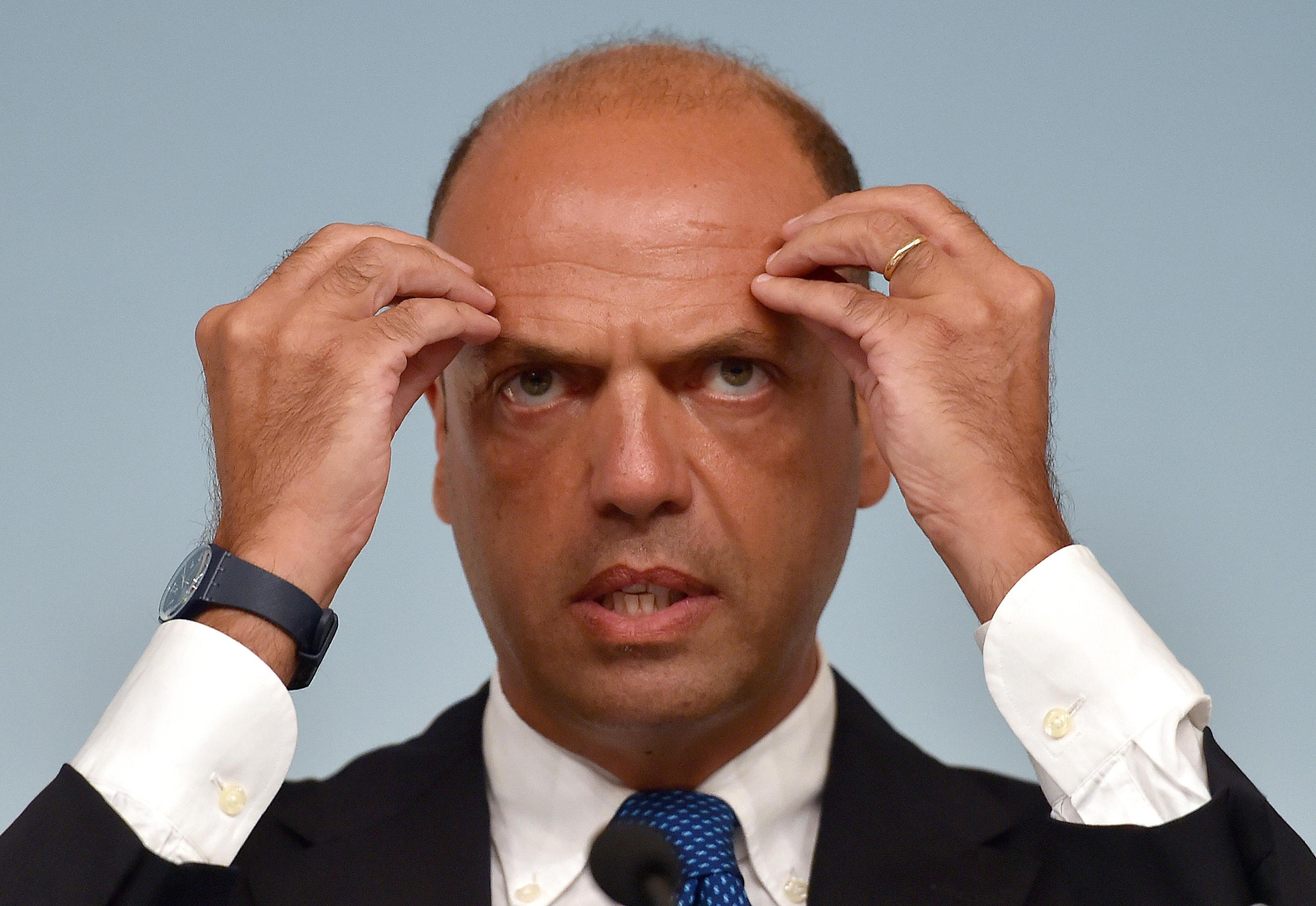 Alfano: il vaso è rotto e basta