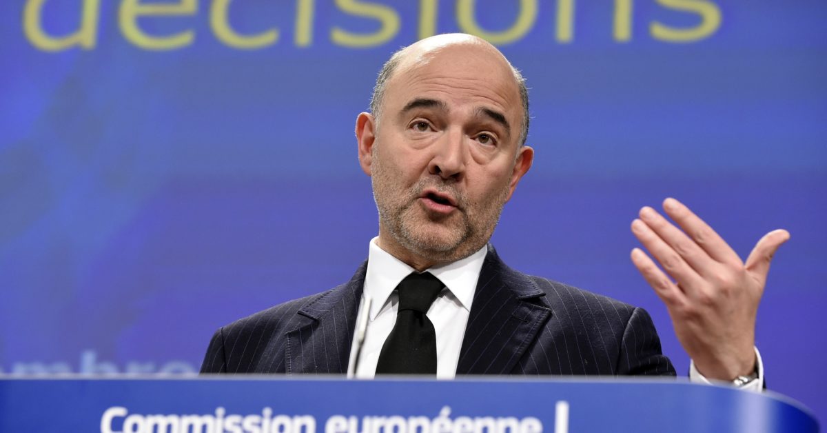 Moscovici boccia deficit al 3%: “Così il debito non cala”
