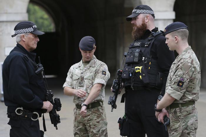 Attentato a Londra, due arresti: uno è un rifugiato siriano