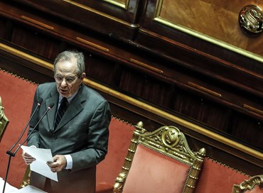 Padoan vira dai bilanci alle sfere magiche