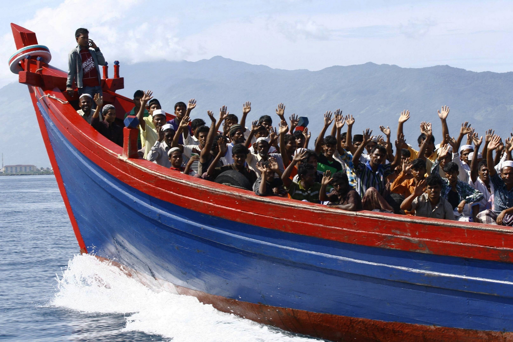 Immigrazione e accoglienza: demagogia di destra e sinistra