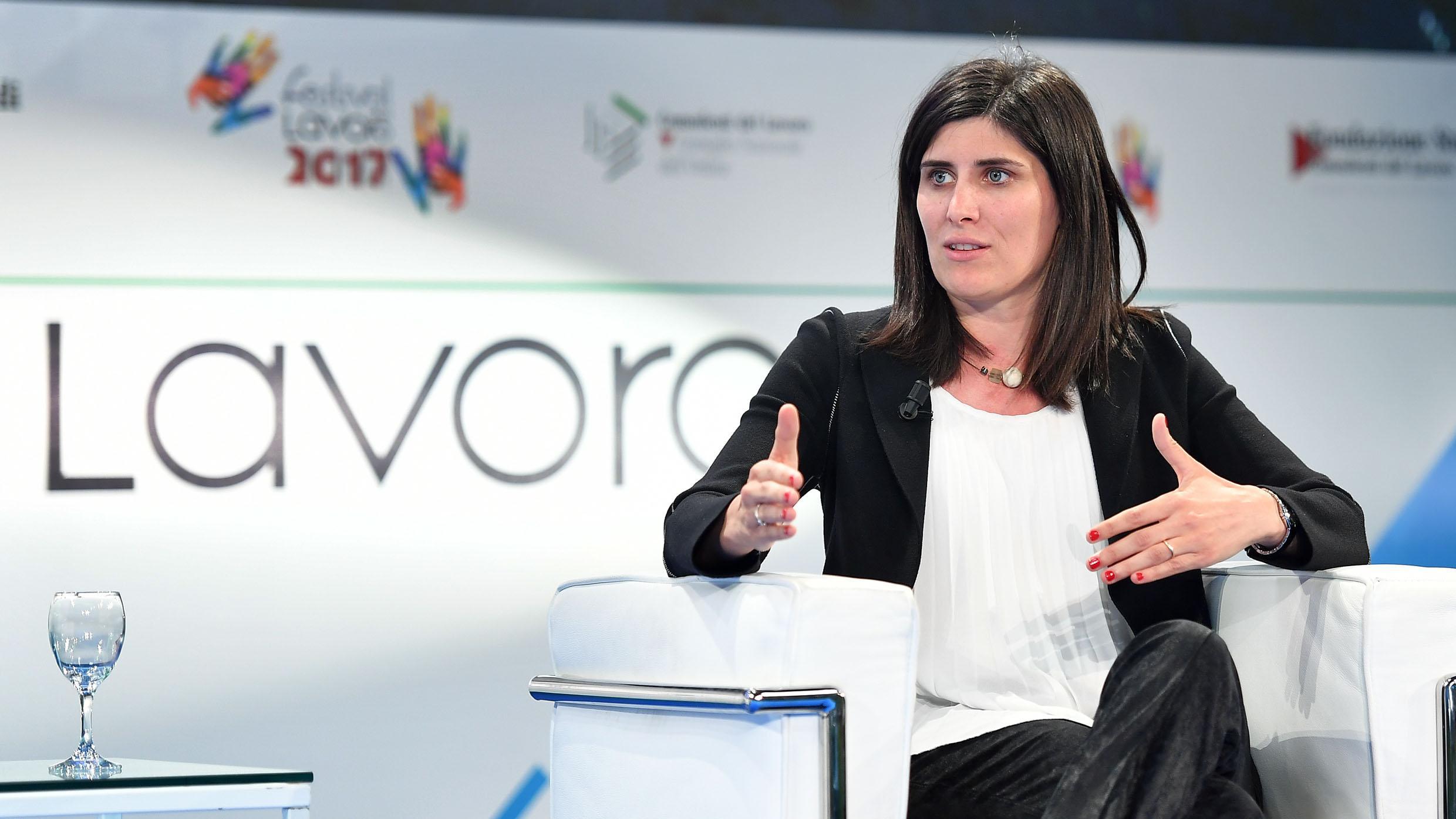 Il mondo complotta contro gli onesti a Cinque Stelle