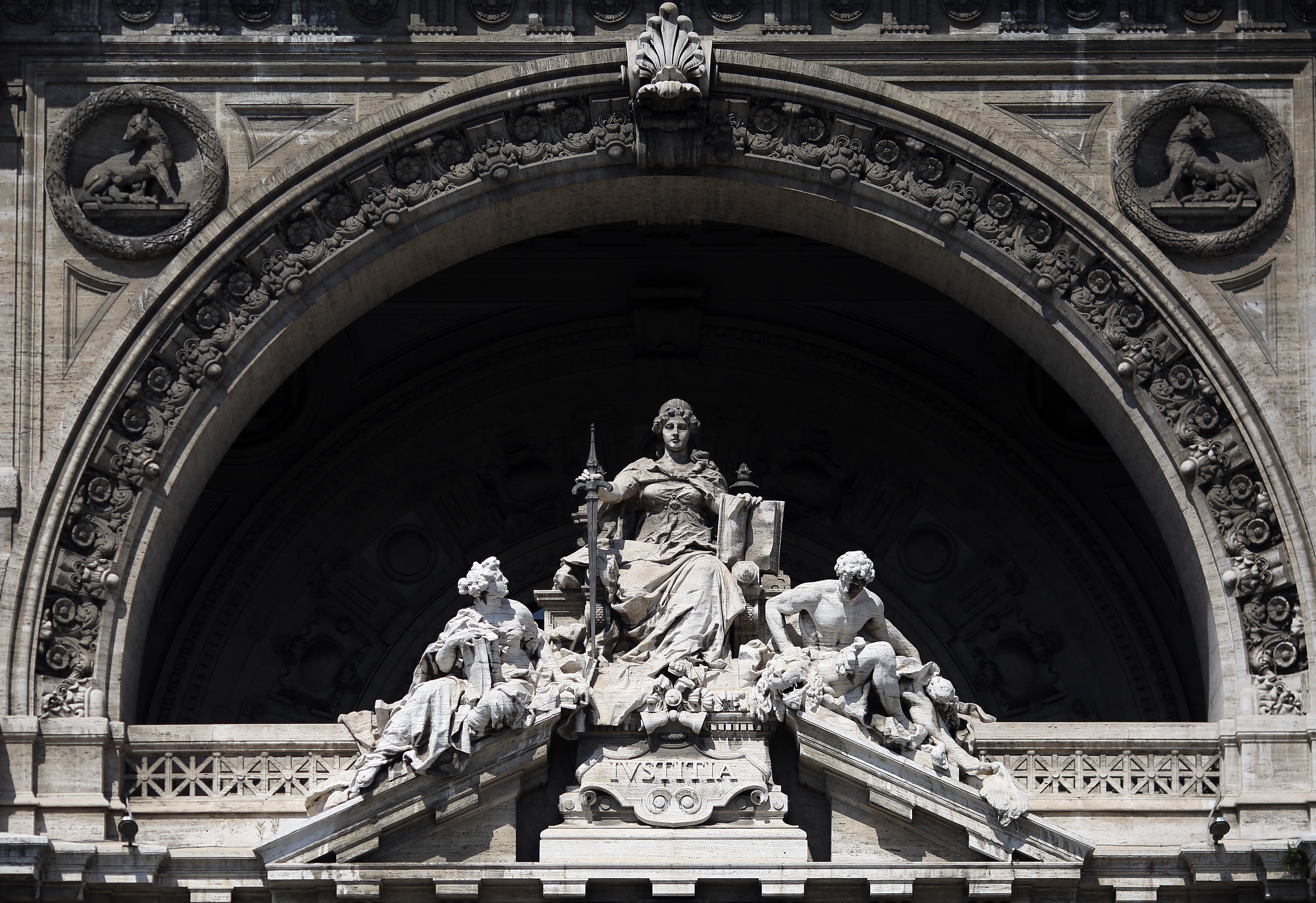 Un precedente storico allarmante