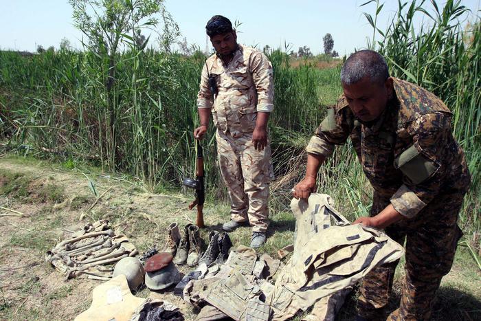 Isis, fosse comuni con 400 corpi in Iraq