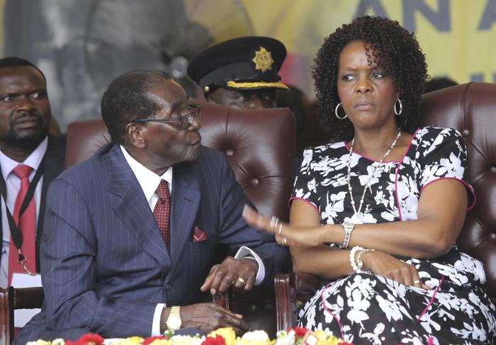 Zimbabwe, colpo di Stato: Mugabe in custodia, la moglie fugge in Namibia