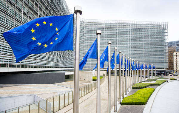 L’Ue all’Italia: attenti a non annacquare la manovra