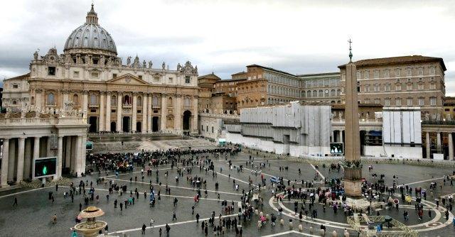 Ior: aperta inchiesta interna sull’ex vicedirettore