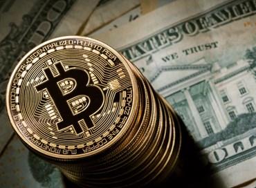 Effetto Bitcoin: boom di app nei negozi digitali