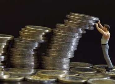 Prezzi, a novembre -0,2%, ma il carrello della spesa cresce