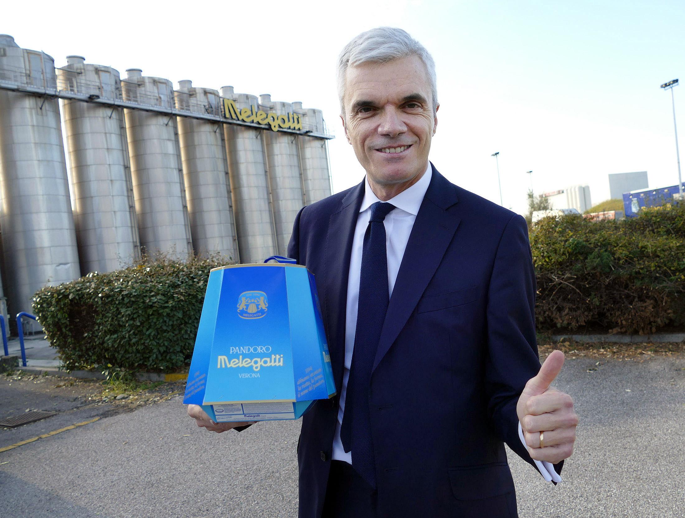 Melegatti salvata dal patriottismo in versione social