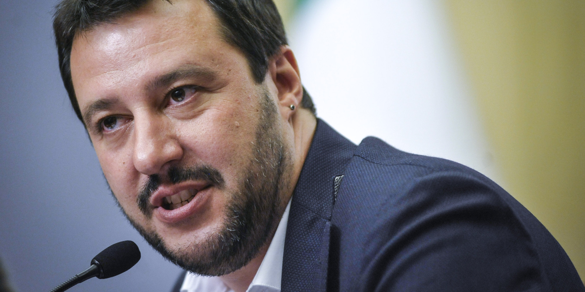 Salvini: “Flat tax e niente riciclati”