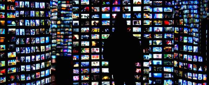 Elezioni: i palinsesti tv si scaldano in attesa del voto