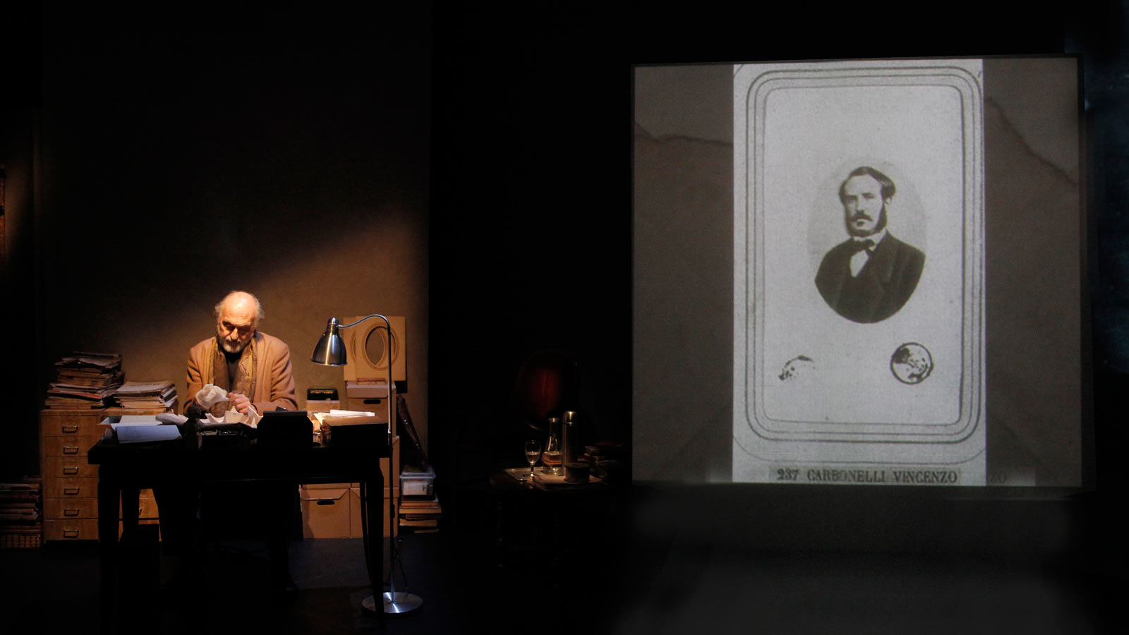 “Pouilles”, uno struggente viaggio nel tempo all’India