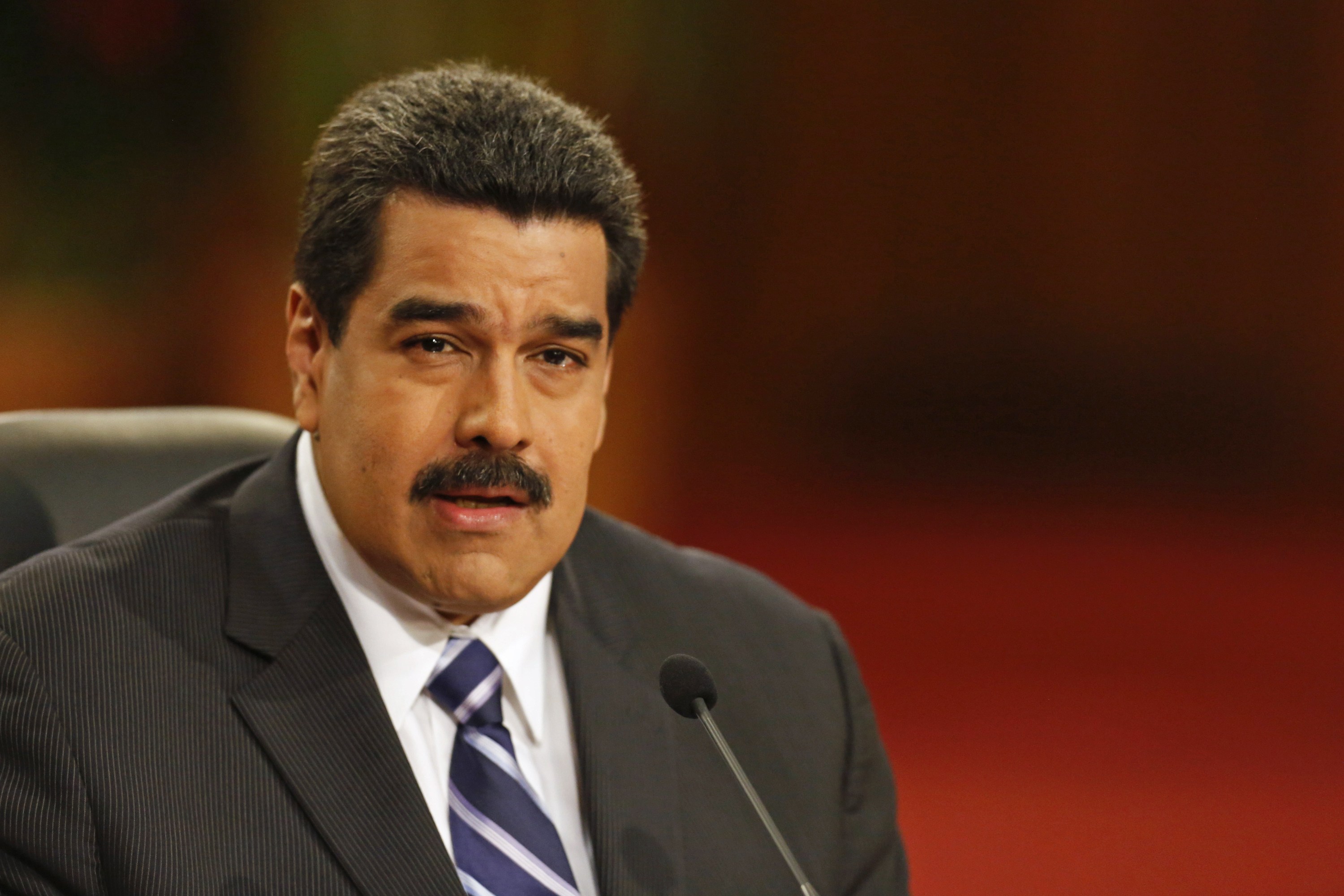 Polemica per la presenza di Maduro all’insediamento di Pinera 