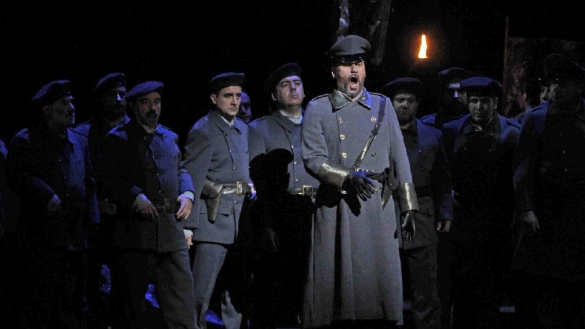 Al Petruzzelli va in scena “Il trovatore” di Verdi