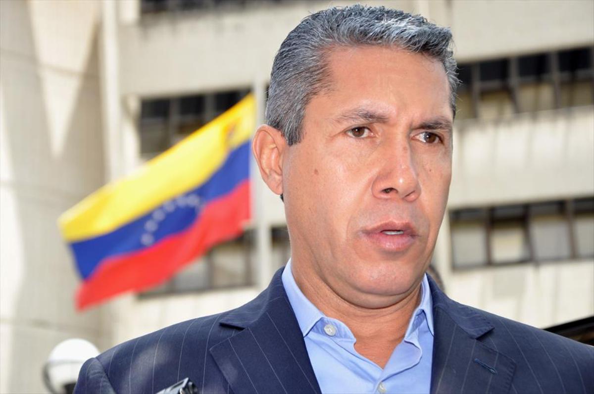 Venezuela, Falcon sfida Maduro alla presidenza