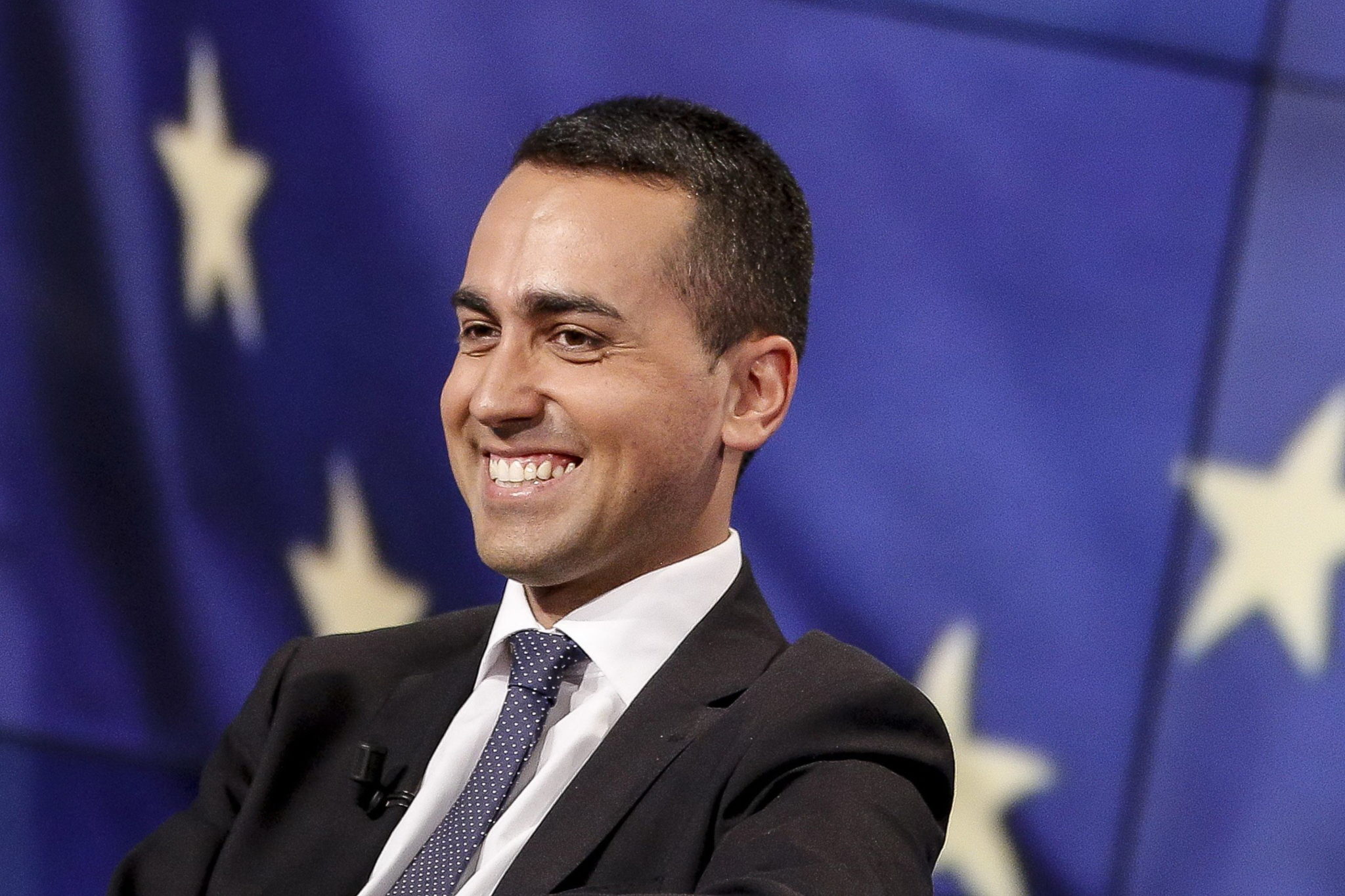 Di Maio: “Ok ad appoggio esterno di FI”