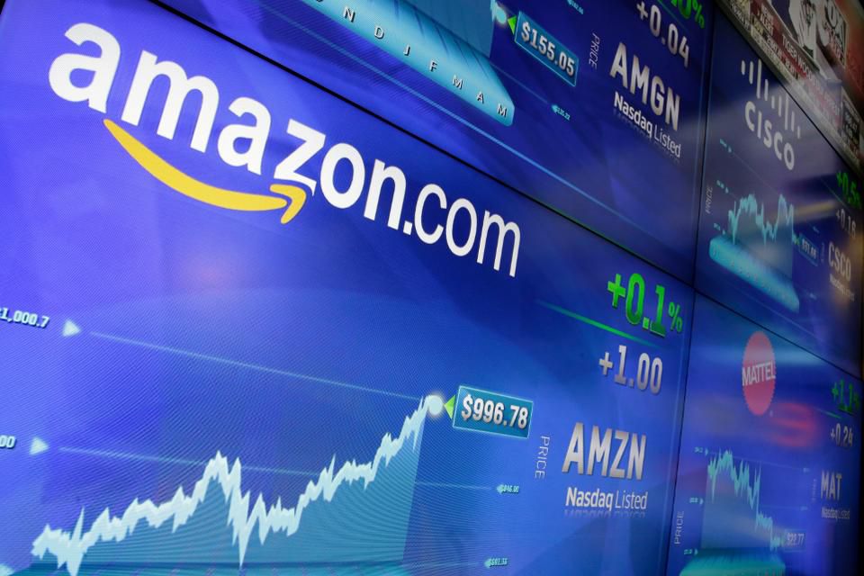 Economia americana frena, Amazon vola  