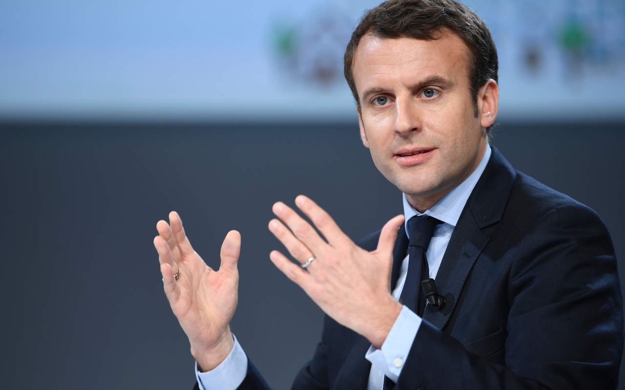 Macron, rischio guerra commerciale con gli Stati Uniti