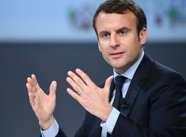 Macron, rischio guerra commerciale con gli Stati Uniti