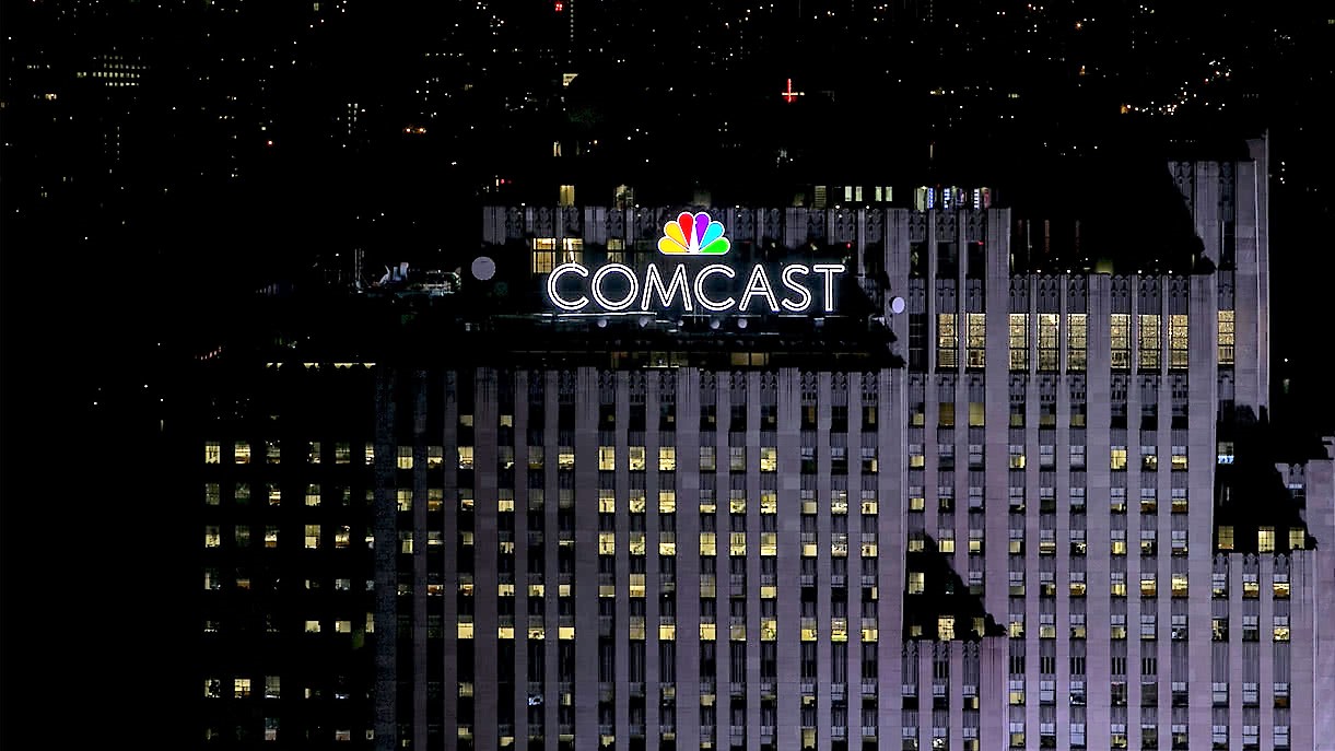 Fox: Comcast vs Disney 
