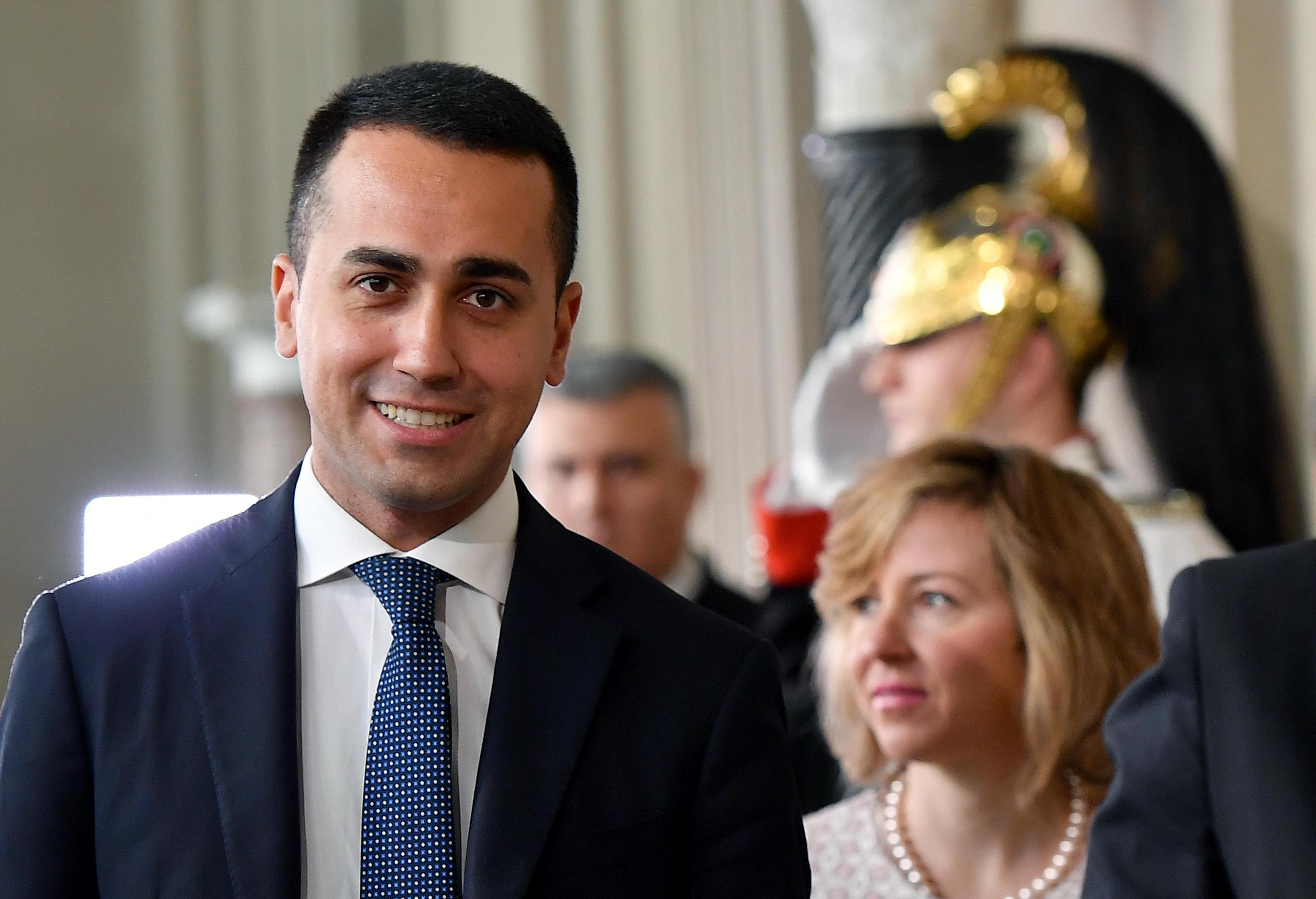 L’imbarazzante e colpevole incongruenza grillina