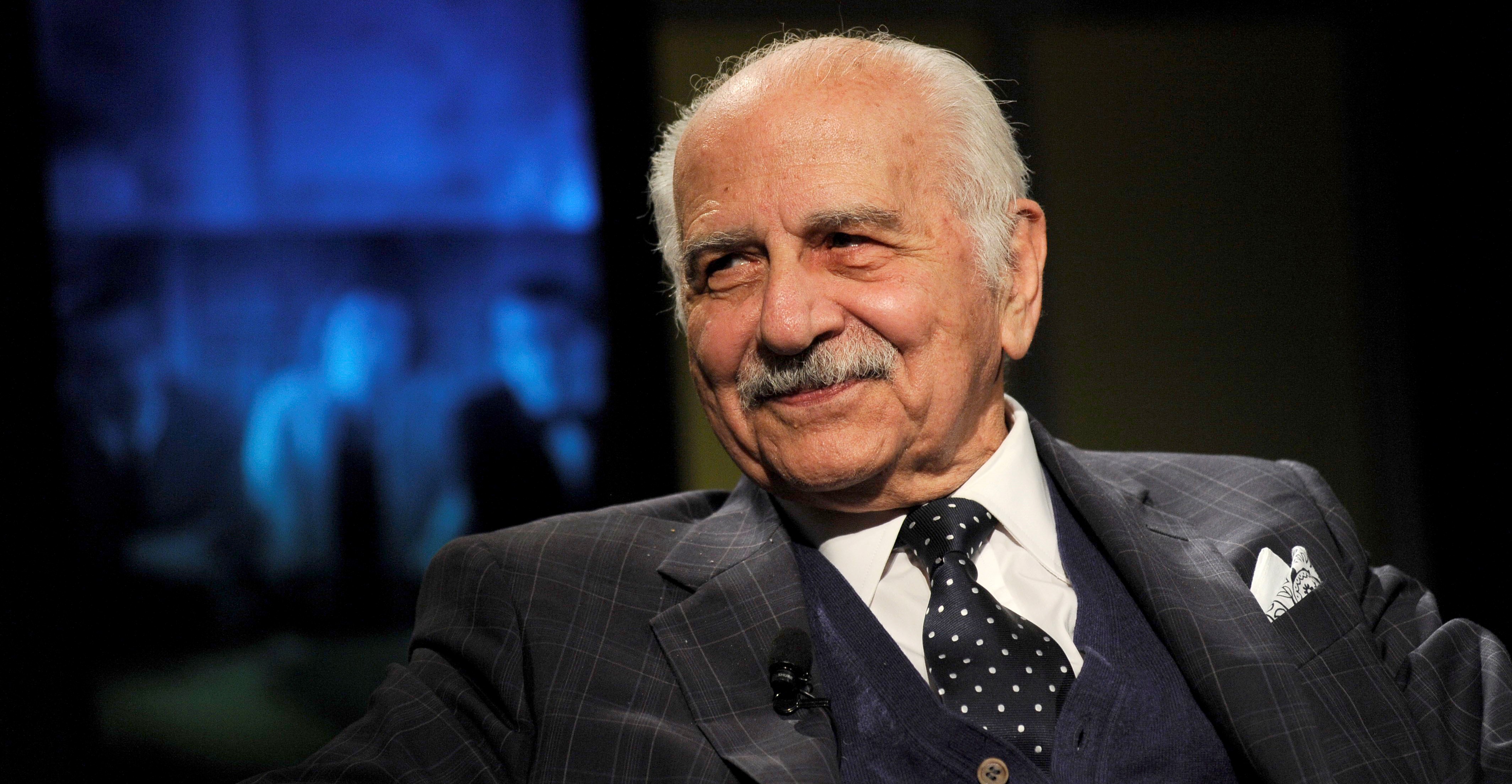 Il commosso addio a Luigi De Filippo