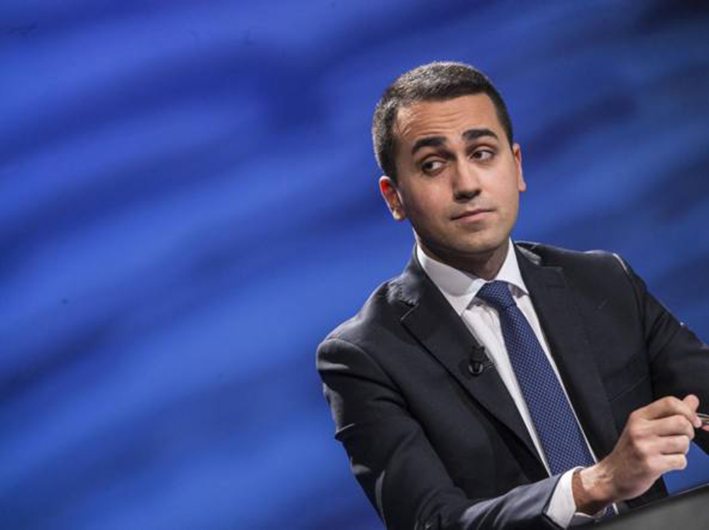 Riforme. Sotto il vestito niente