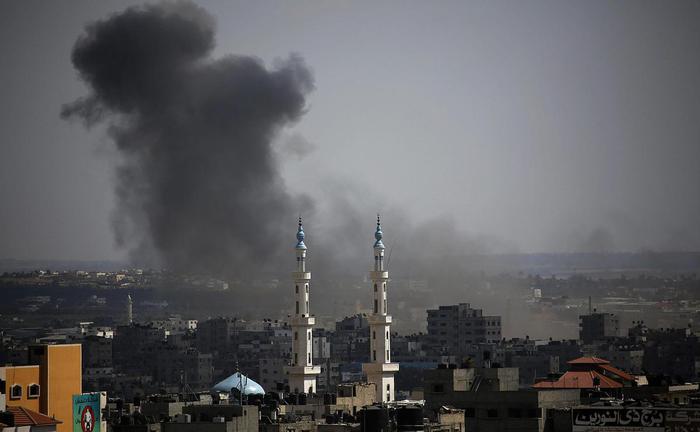 Attacco aereo israeliano su Gaza dopo i razzi dalla Striscia