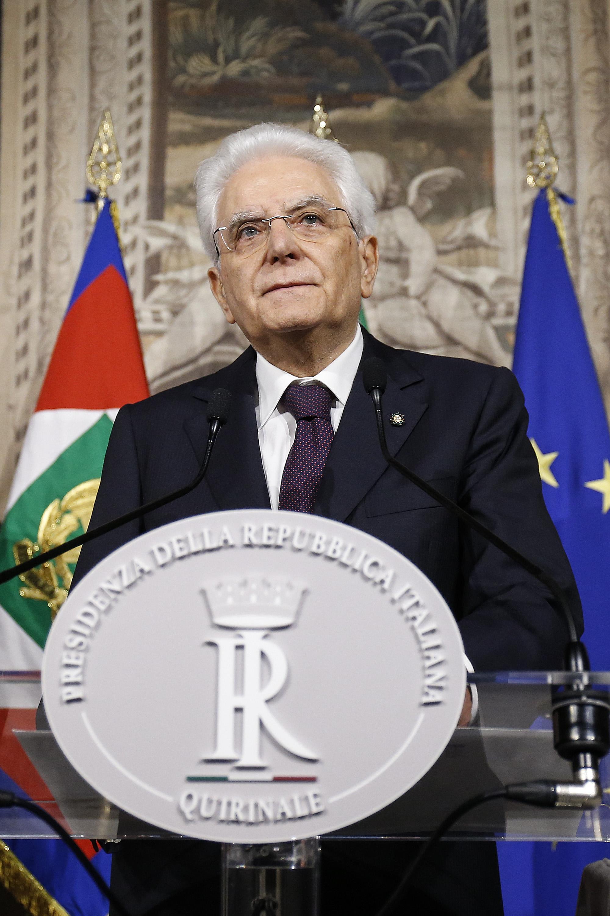 Mattarella e una crisi bislacca