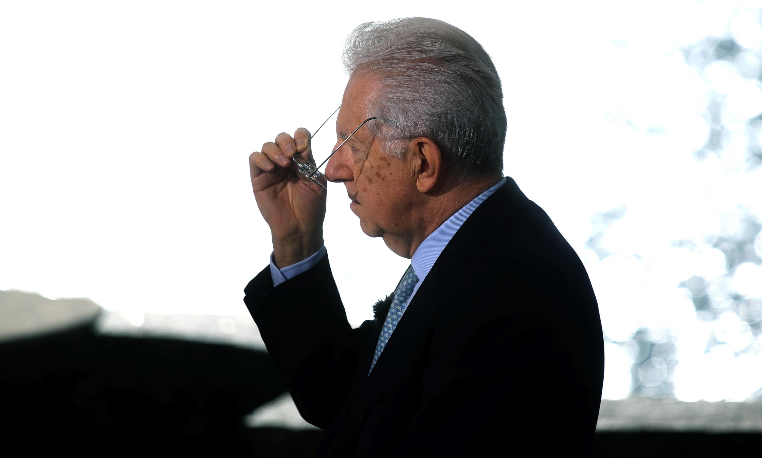 Dibattito asfittico: brilla Monti