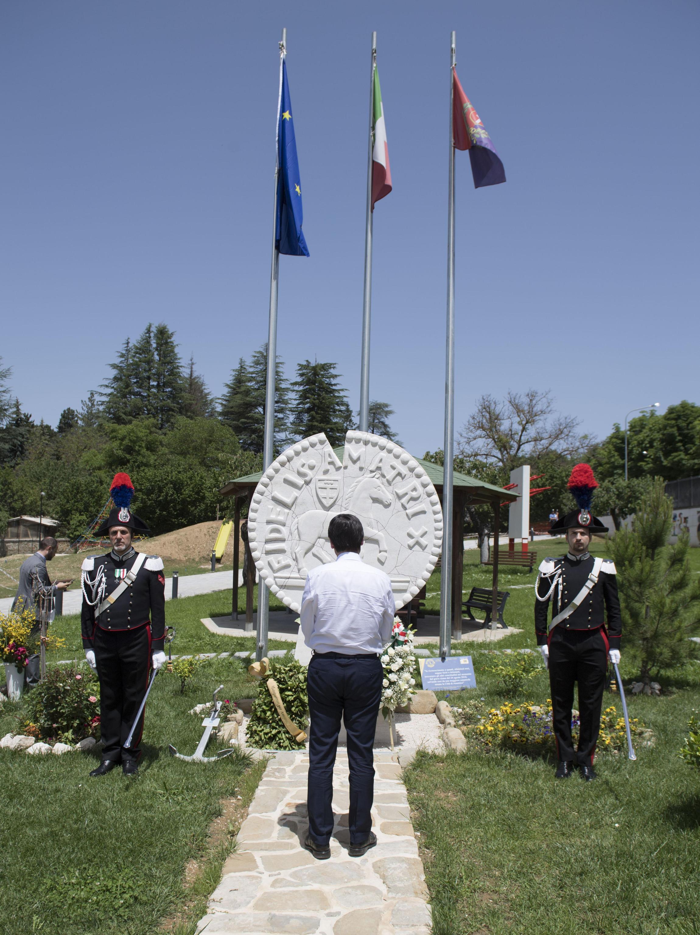 Le mirabolanti non promesse di Conte ad Amatrice