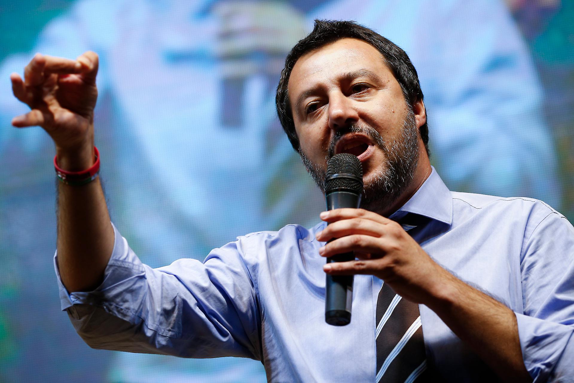 Salvini: “Valuteremo se revocare la scorta a Saviano”