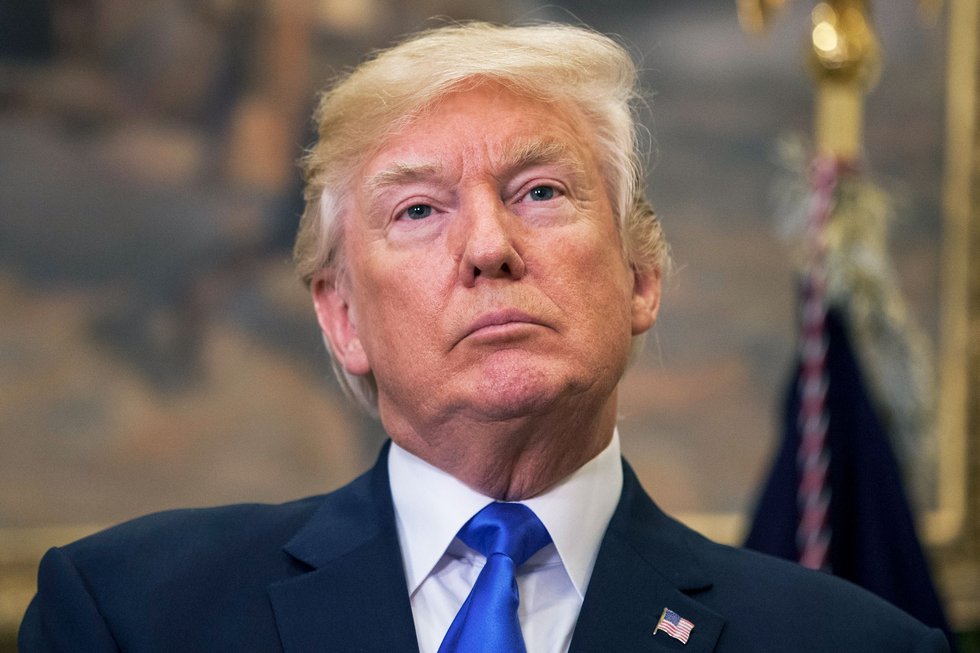 Trump firma per riunire le famiglie al confine