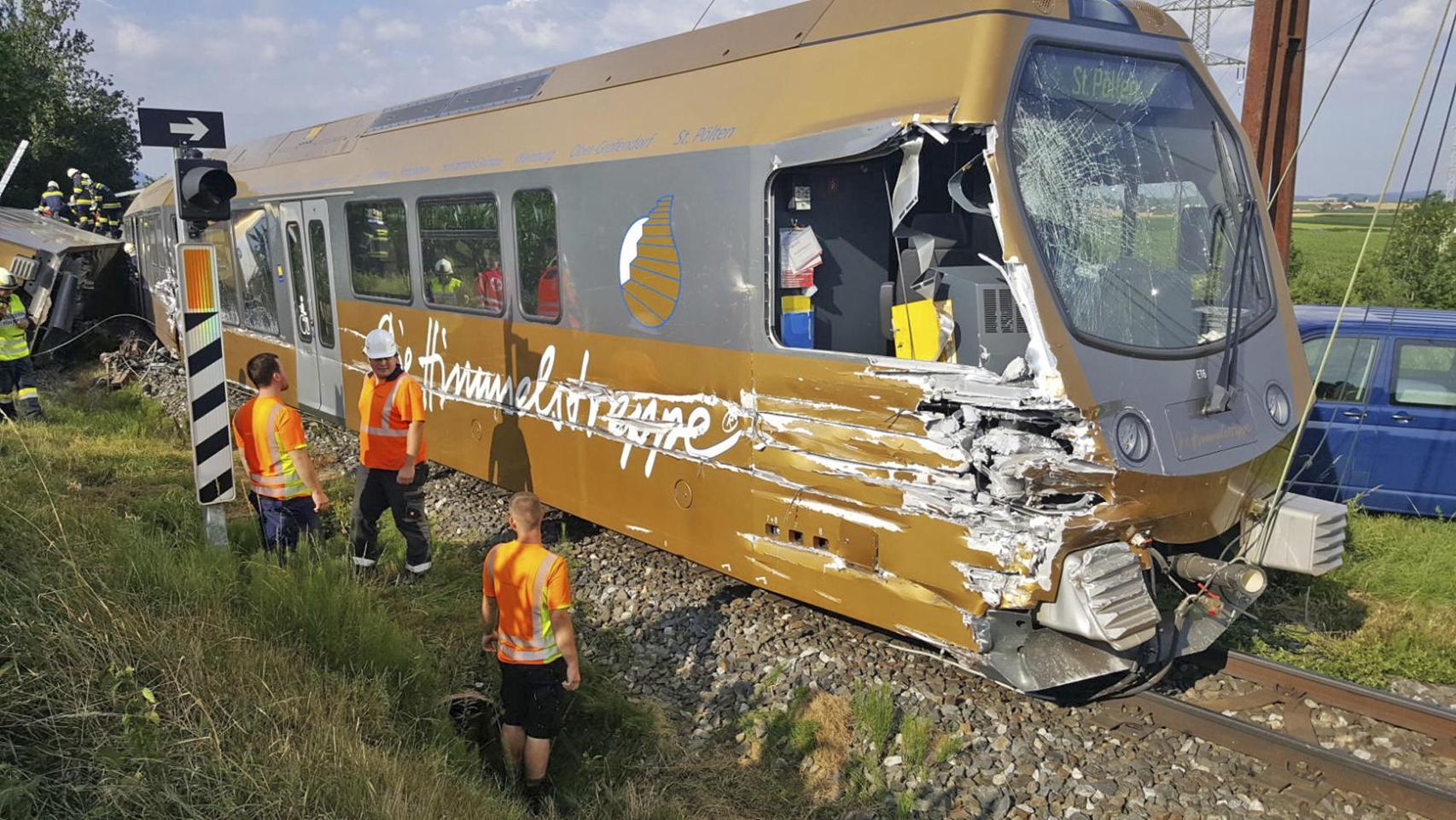 Austria, deraglia un treno: i feriti sono 26