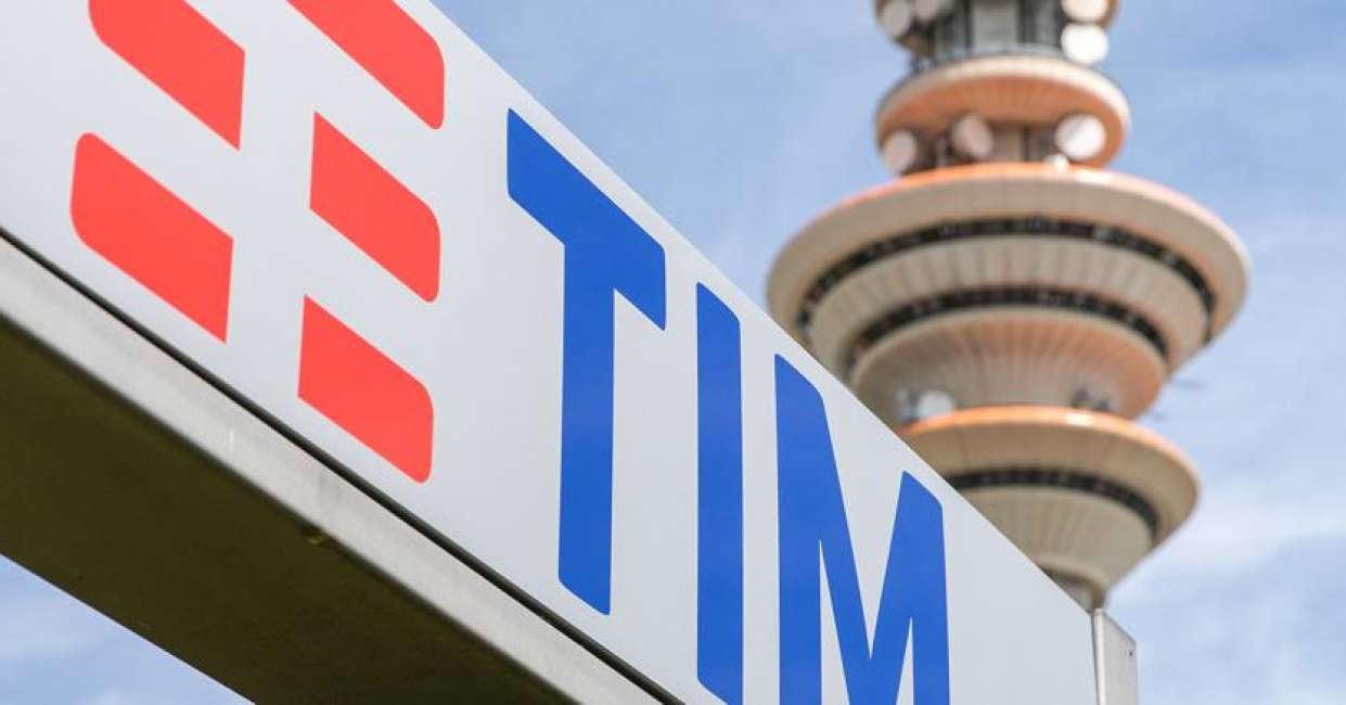 Tim: Tar sospende multa Golden Power 