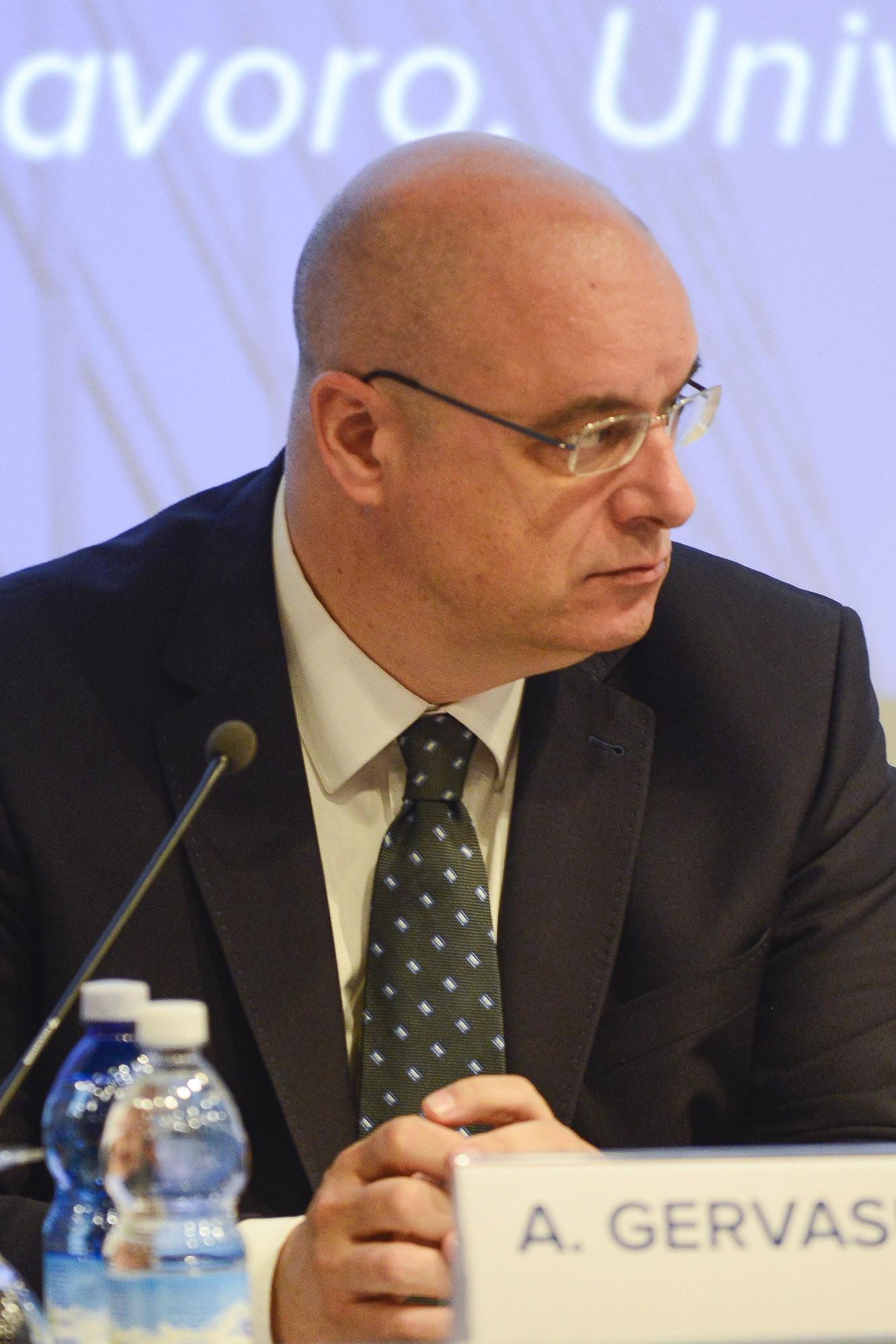 Spari sulla casa del giornalista Ario Gervasutti