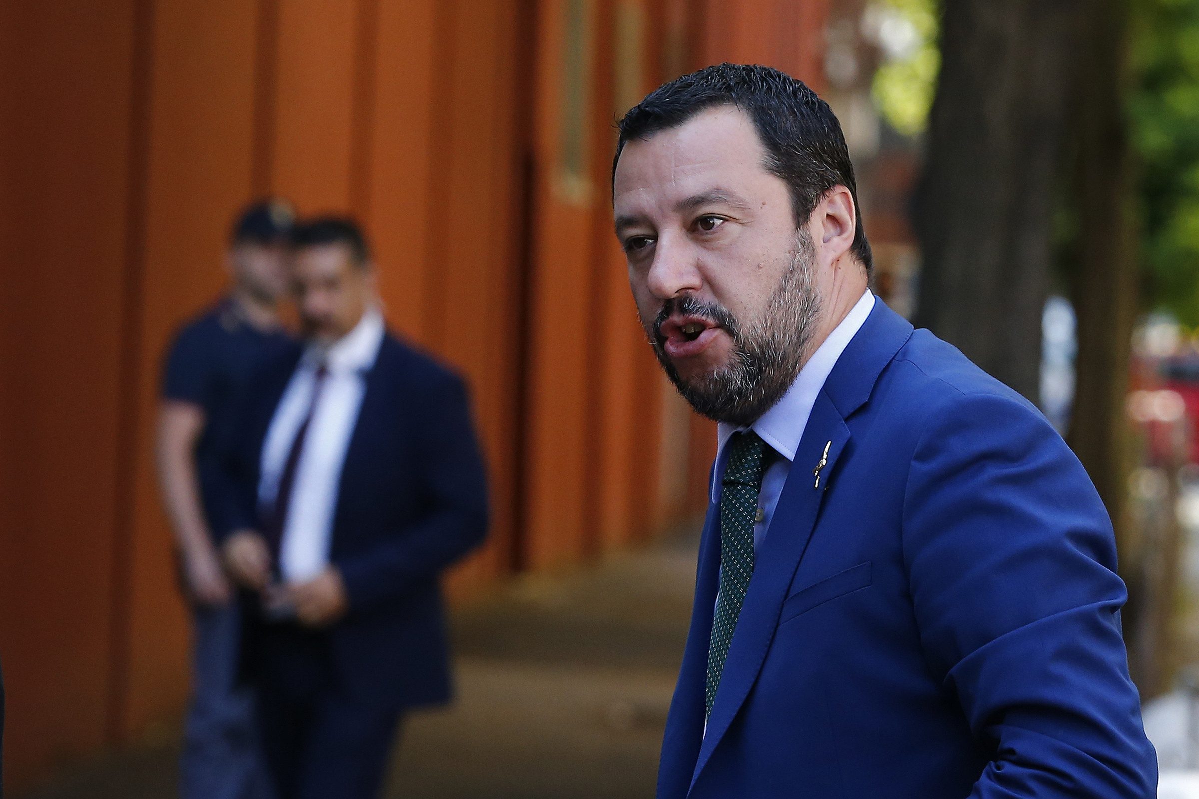 Salvini: “Bassa natalità? Scusa per importare migranti”