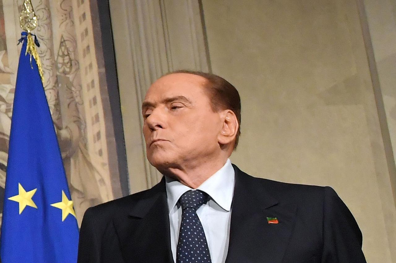 Berlusconi: “Con il M5s a rischio lavoro e imprese”