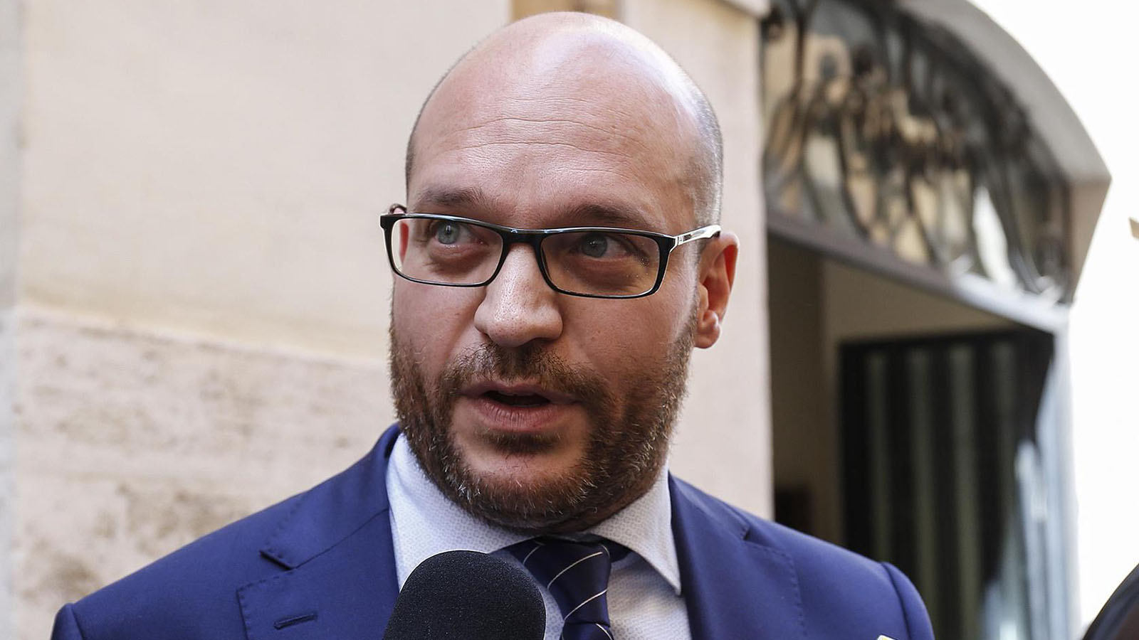 Fontana invoca l’abolizione della legge Mancino